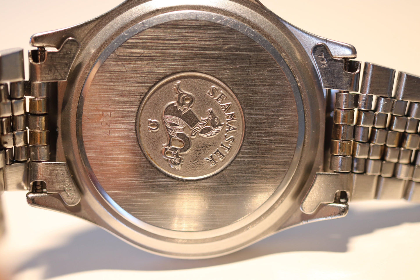 Very rare 2 tones Omega Seamaster 1337 - www.watchvault.ca