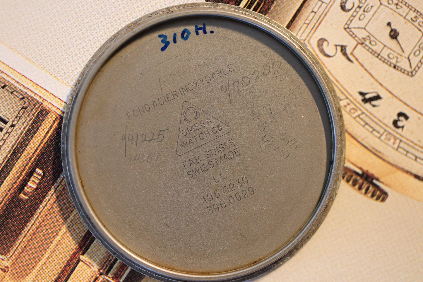 Very rare 2 tones Omega Seamaster 1337 - www.watchvault.ca