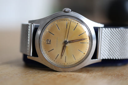 Huguenin Tropical Dial 17J Manual-Wind Watch