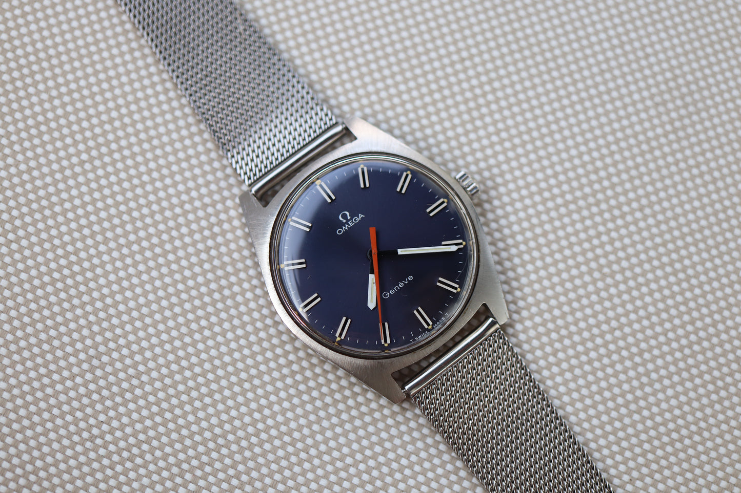 Omega Genève Ref. 135.041 – A Timeless Classic