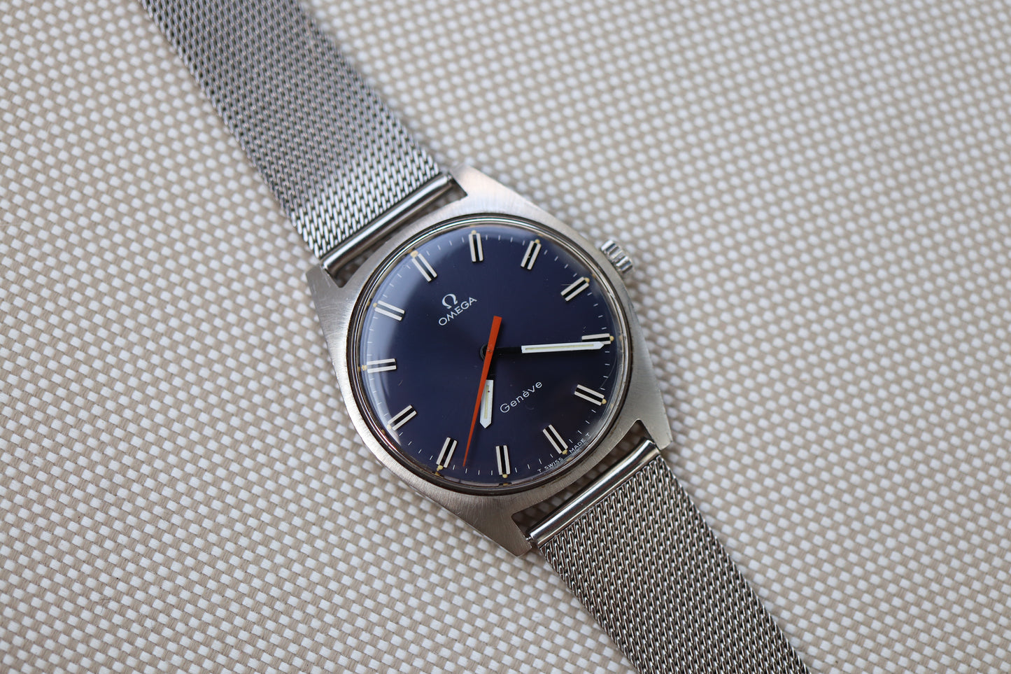 Omega Genève Ref. 135.041 – A Timeless Classic