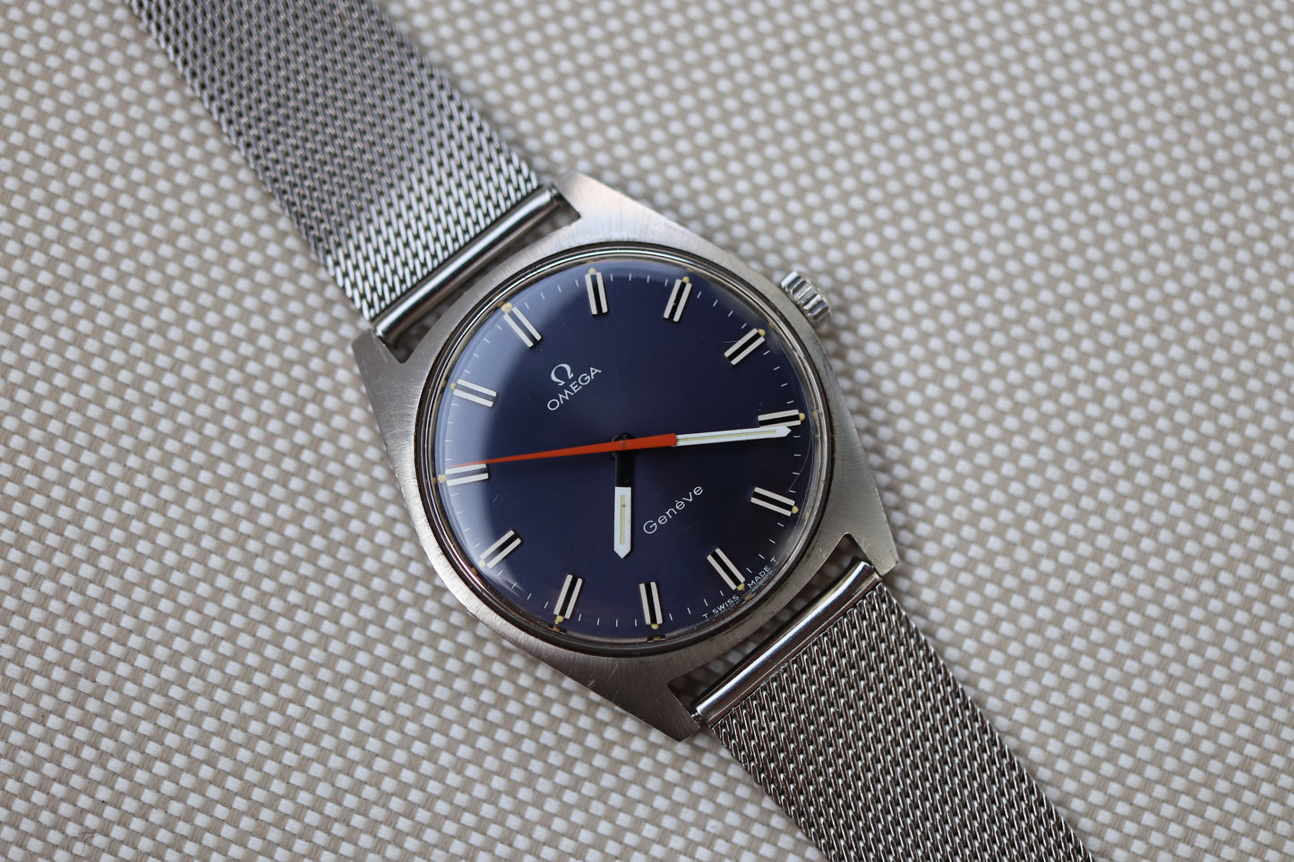 Omega Genève Ref. 135.041 – A Timeless Classic