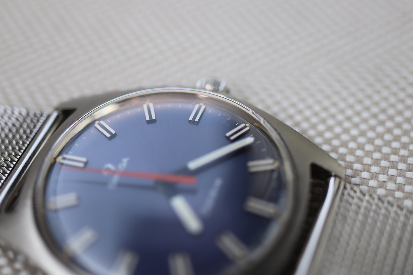 Omega Genève Ref. 135.041 – A Timeless Classic